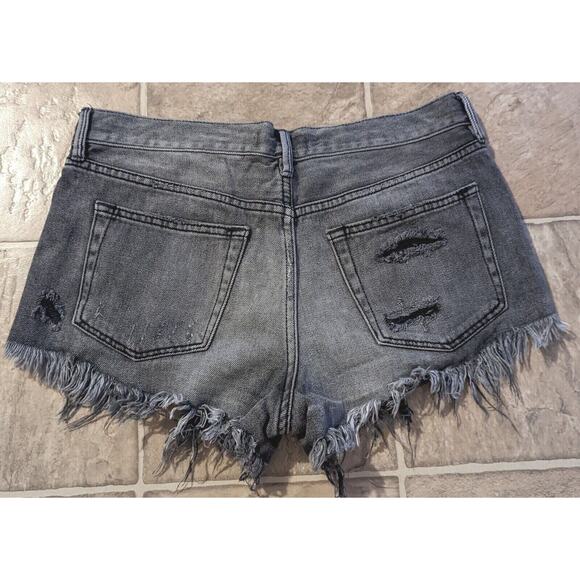 Free People sz 27 Denim Jean Shorts button fly distressed raw edges H3 - Picture 2 of 3